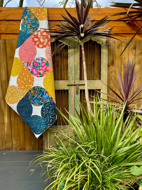 Raindrop Swirl Pattern