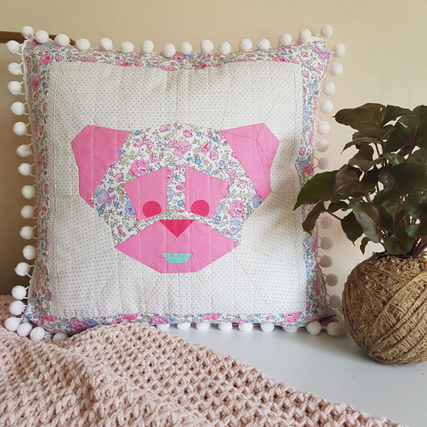 Hug a Pug Cushion Pattern